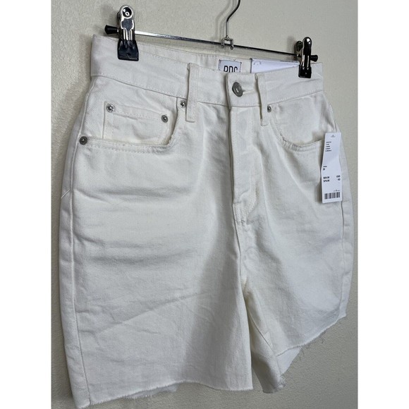 Urban Outfitters BDG 26 90s Denim Shorts Cream High Rise Cotton Distressed NWT - Picture 4 of 11